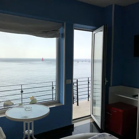 Bed & Breakfast Palace Blu Mare 3*