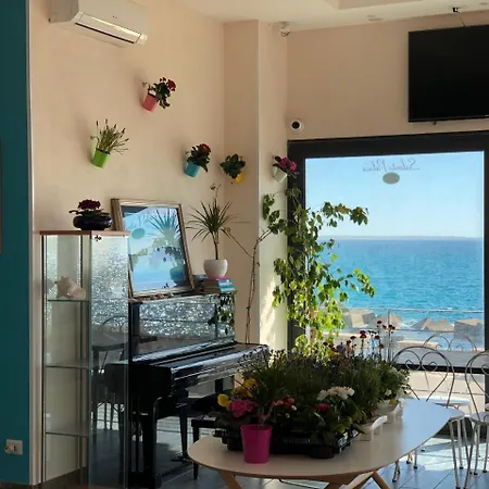 Palace Blu Mare לינה וארוחת בוקר 3*