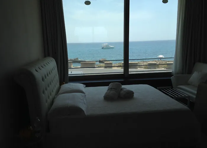 Palace Blu Mare Bed and breakfast