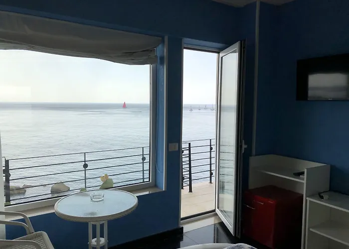 Bed and breakfast Palace Blu Mare 3*